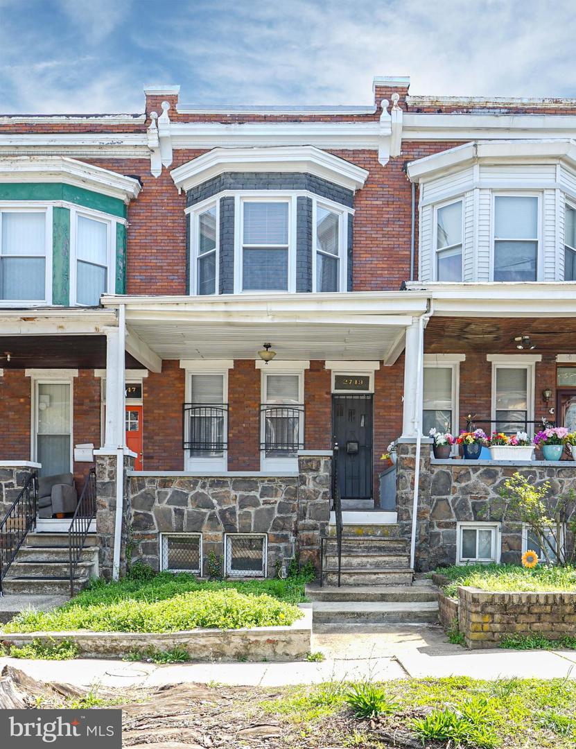 2749 Riggs Avenue