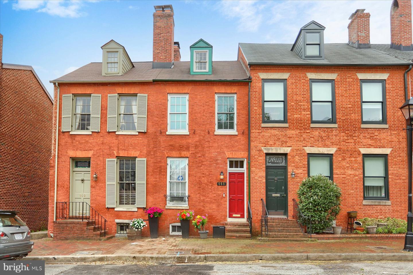 111 Barre Street W, Baltimore
