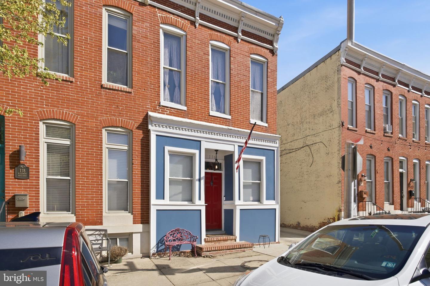 116 W Clement Street