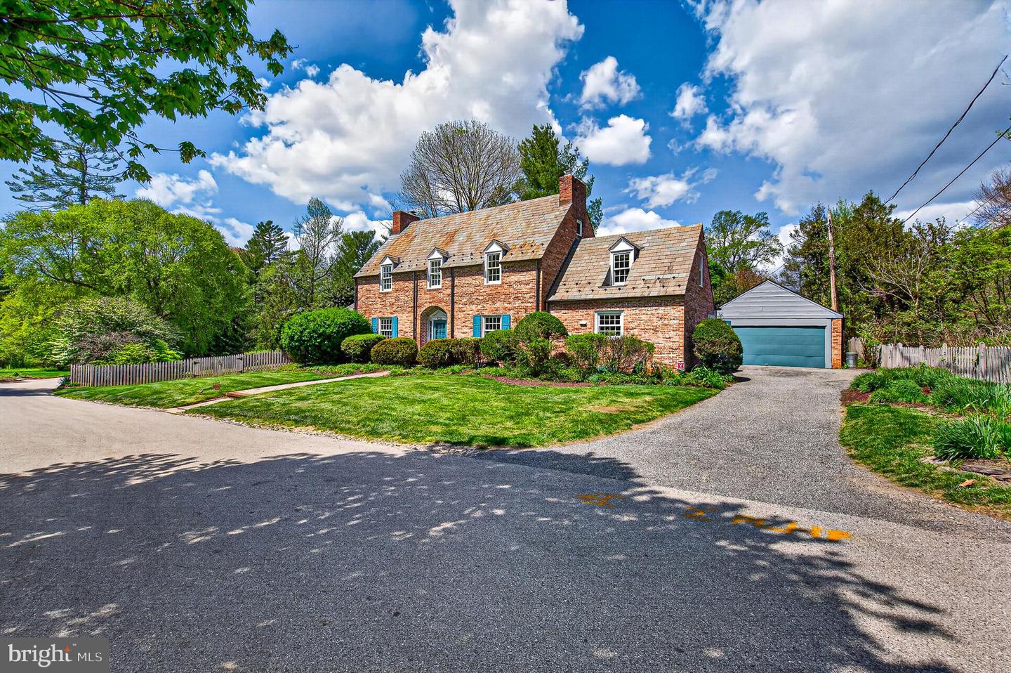 1104 Harriton Road, Baltimore