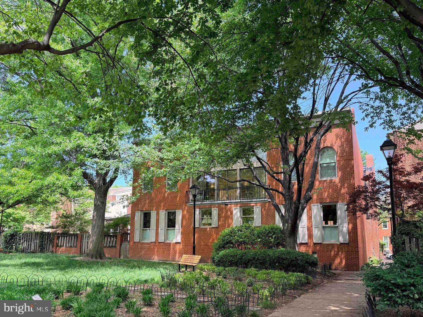 121 W Lee Street, Baltimore