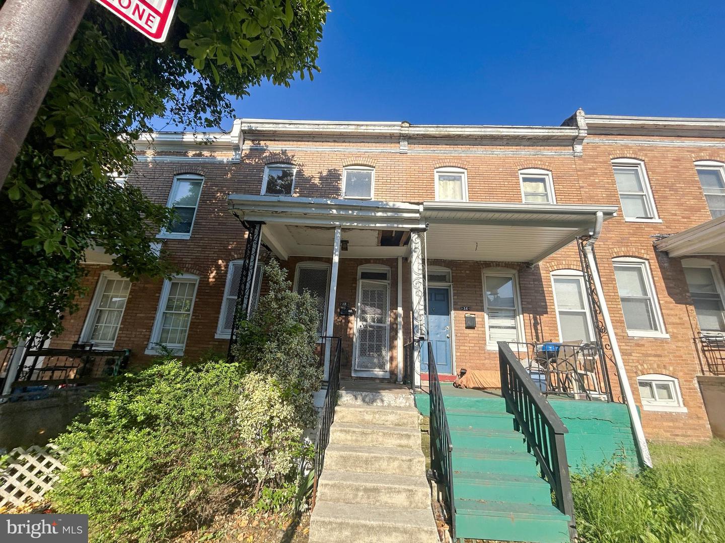 12 N Abington Avenue