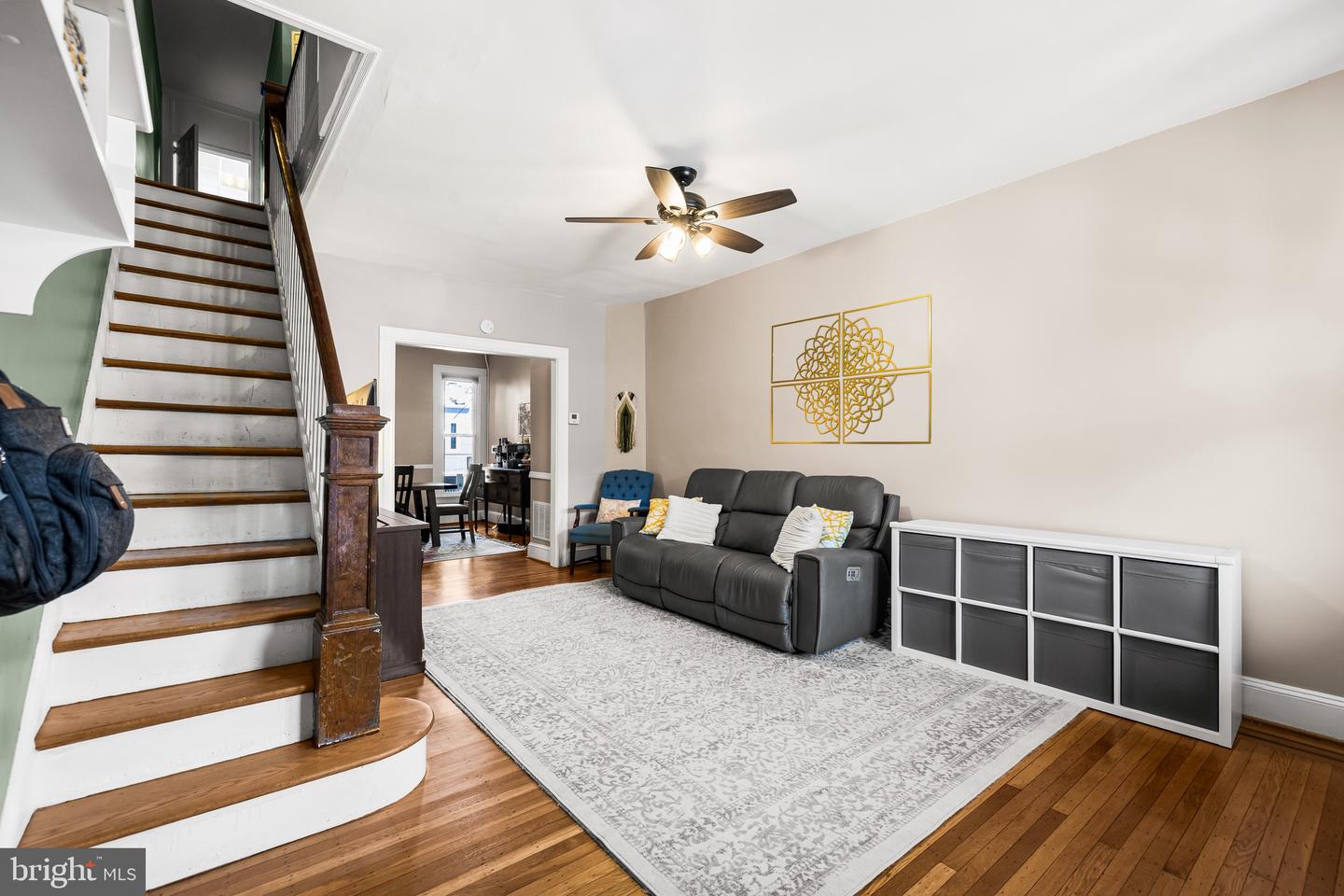 1238 W 37th Street