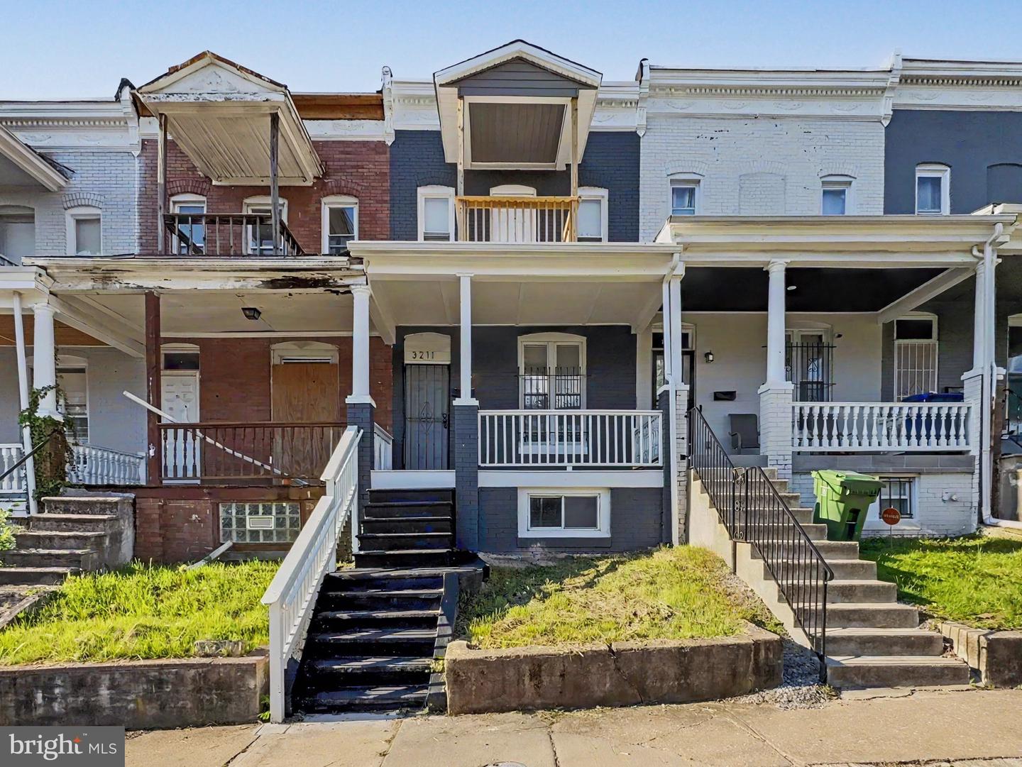 3211 Baker Street
