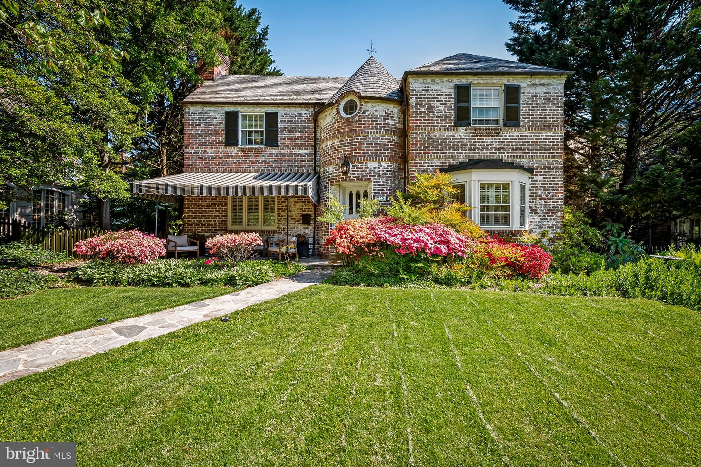 212 Saint Dunstans Road, Baltimore