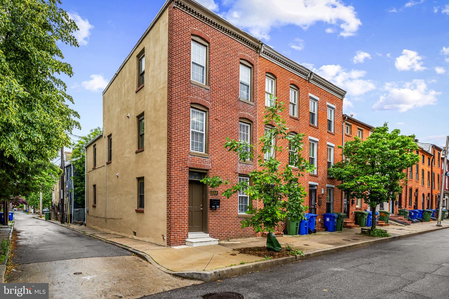 1123 Hollins Street, Baltimore