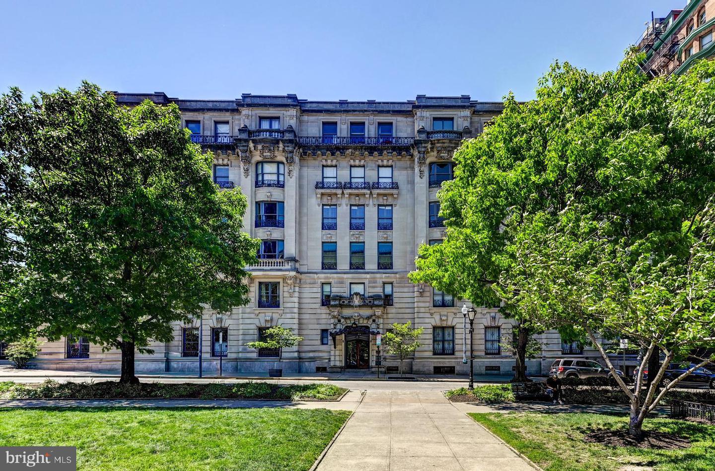 700 Washington Place #1b