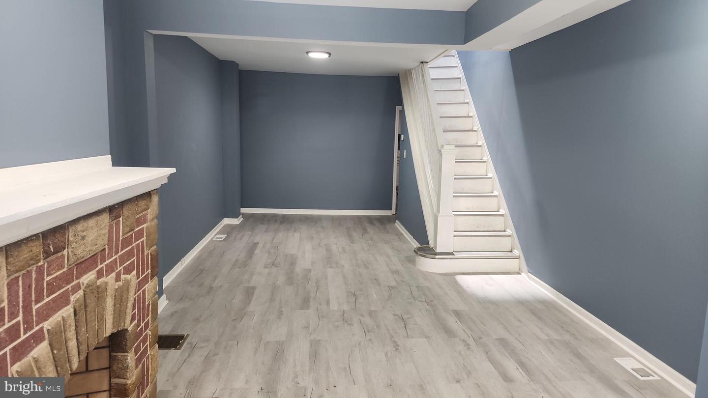 2865 W Lafayette Avenue