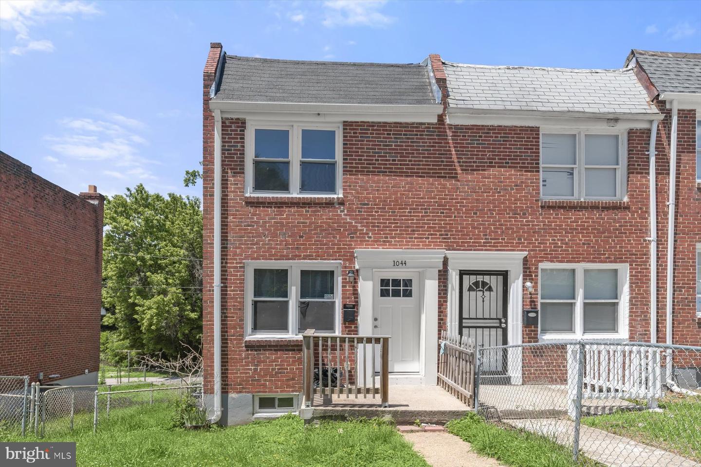 1044 Ellicott Driveway
