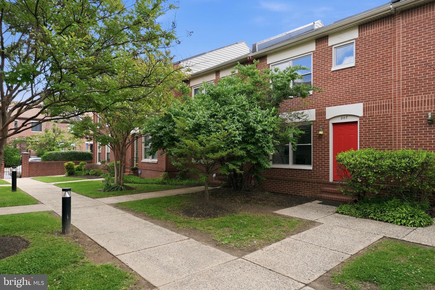 207 Roundhouse Court, Baltimore