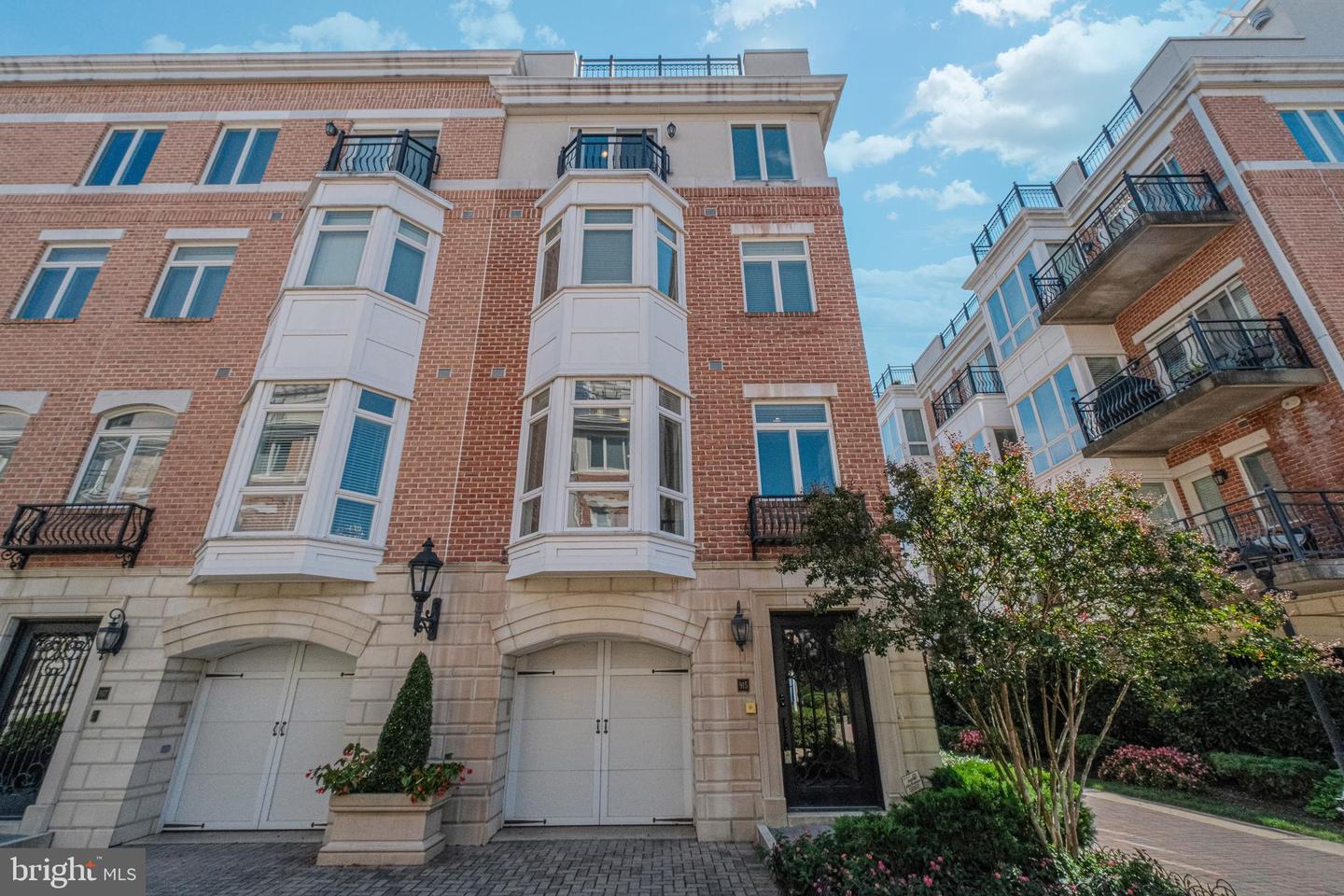 915 Valencia Court #117