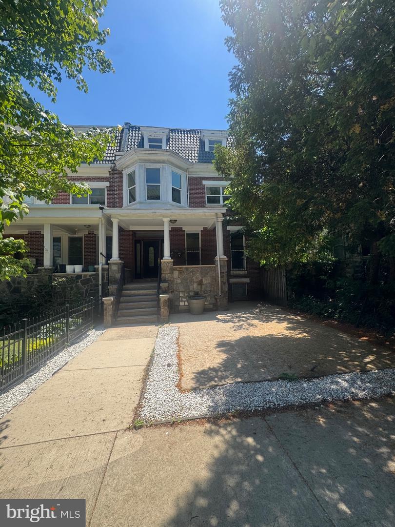 917 Chauncey Avenue