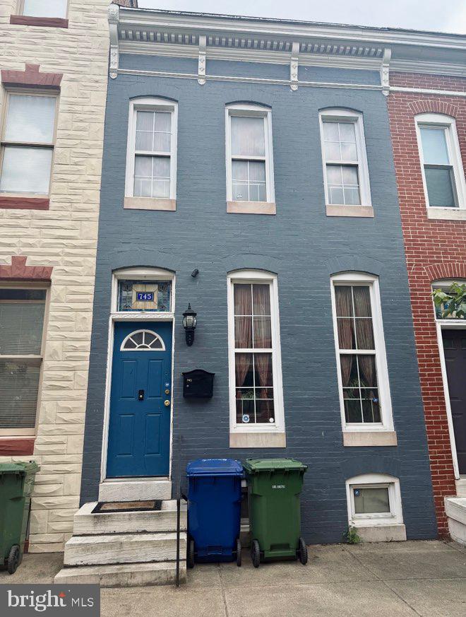 745 W Cross Street