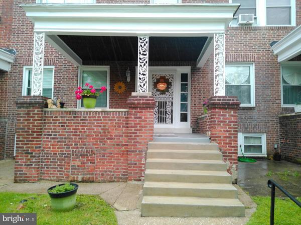 1917 E 32nd Street