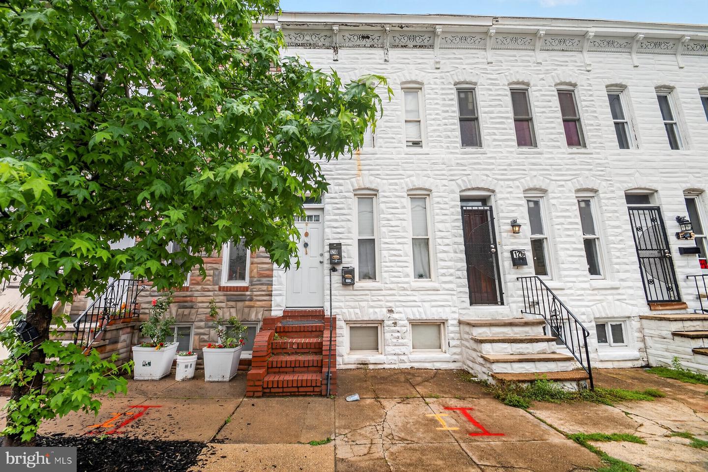 1210 W Cross Street W