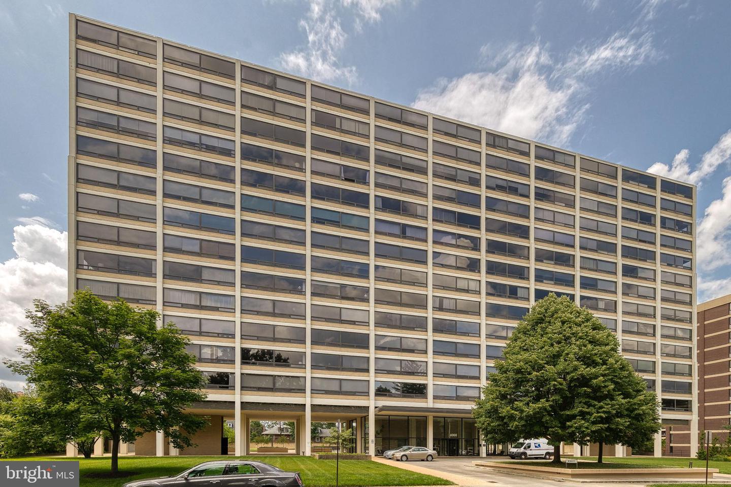 4000 N Charles St # 903