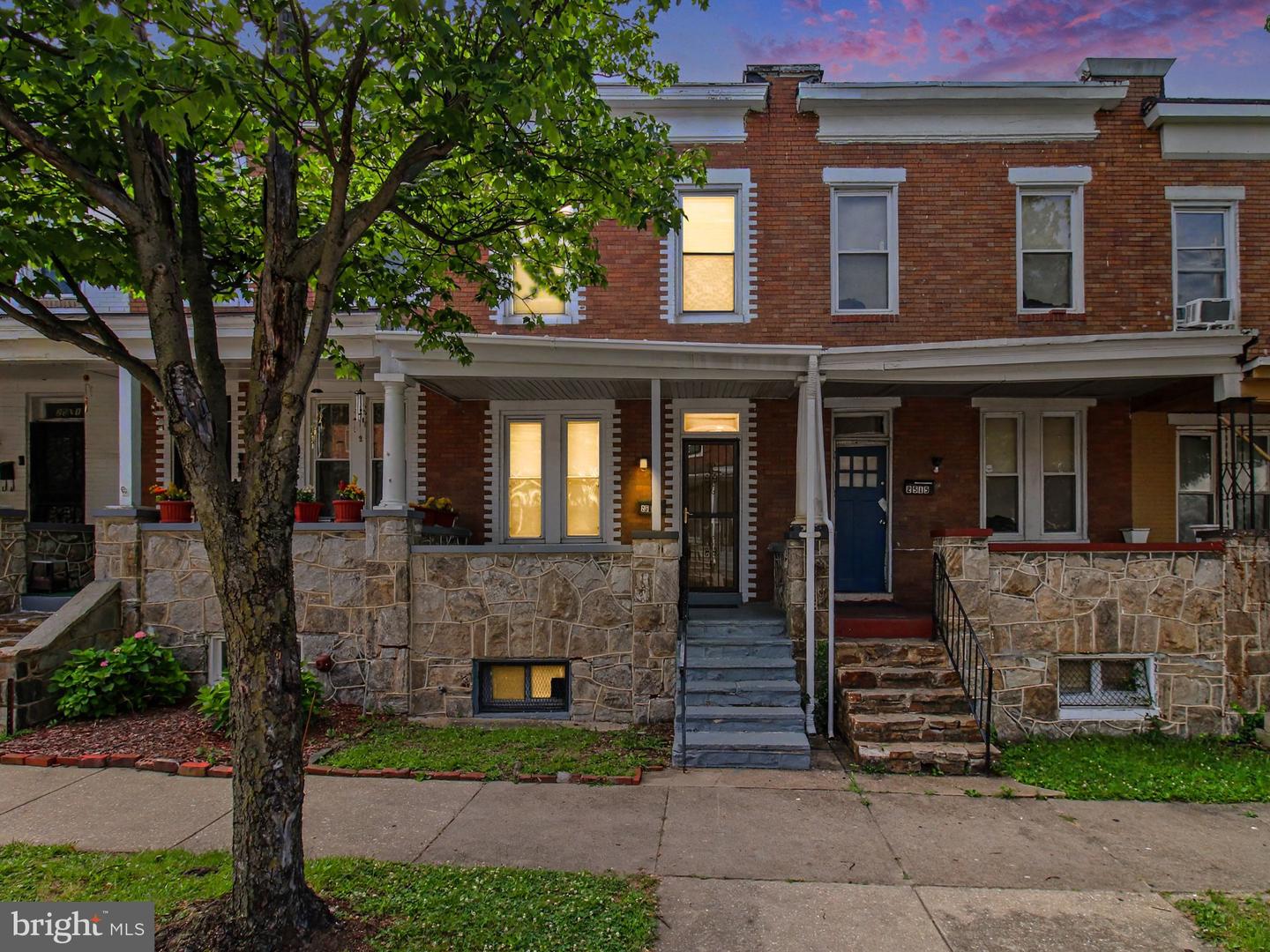2517 Robb Street