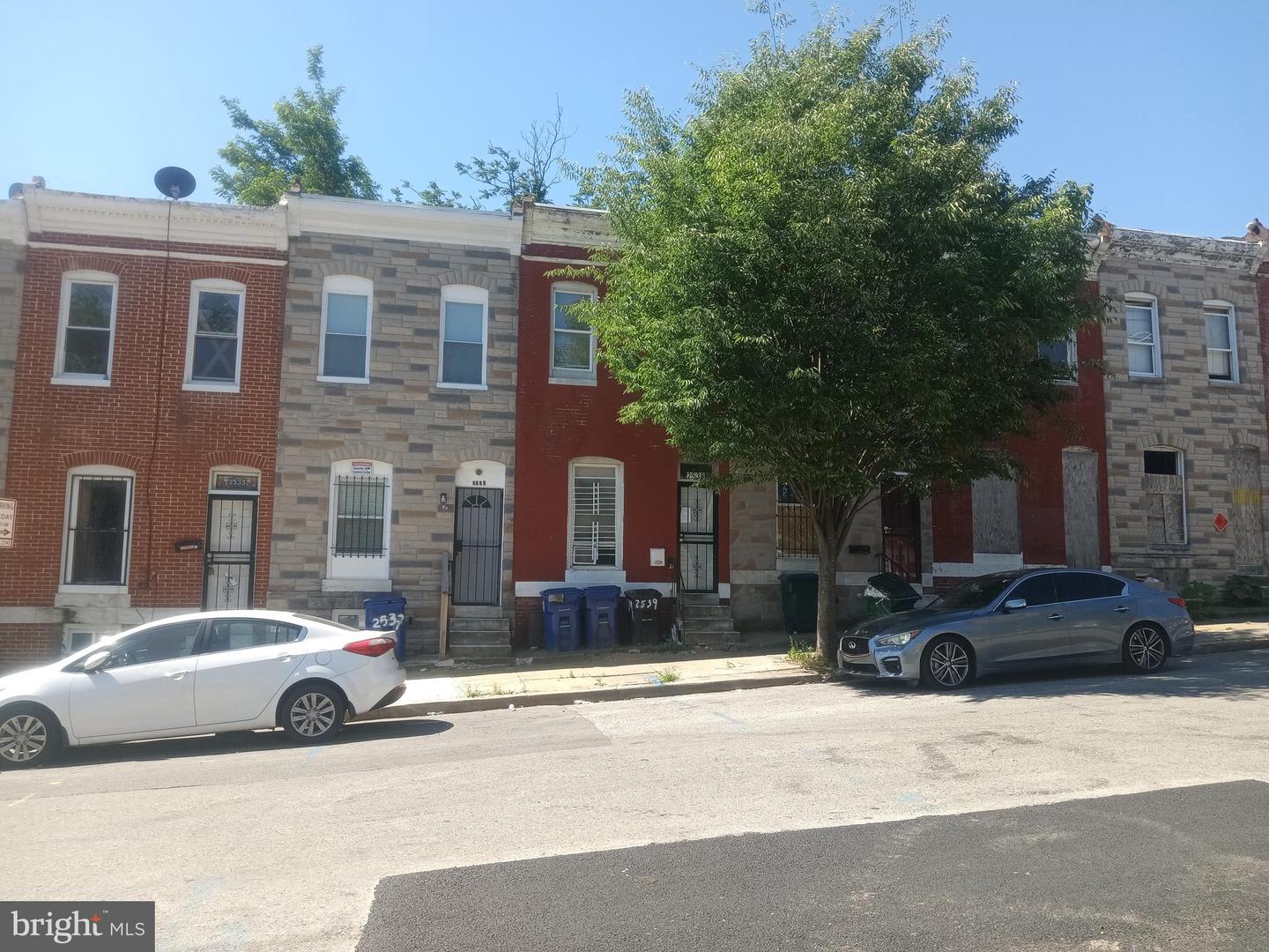 2539 Hollins Street