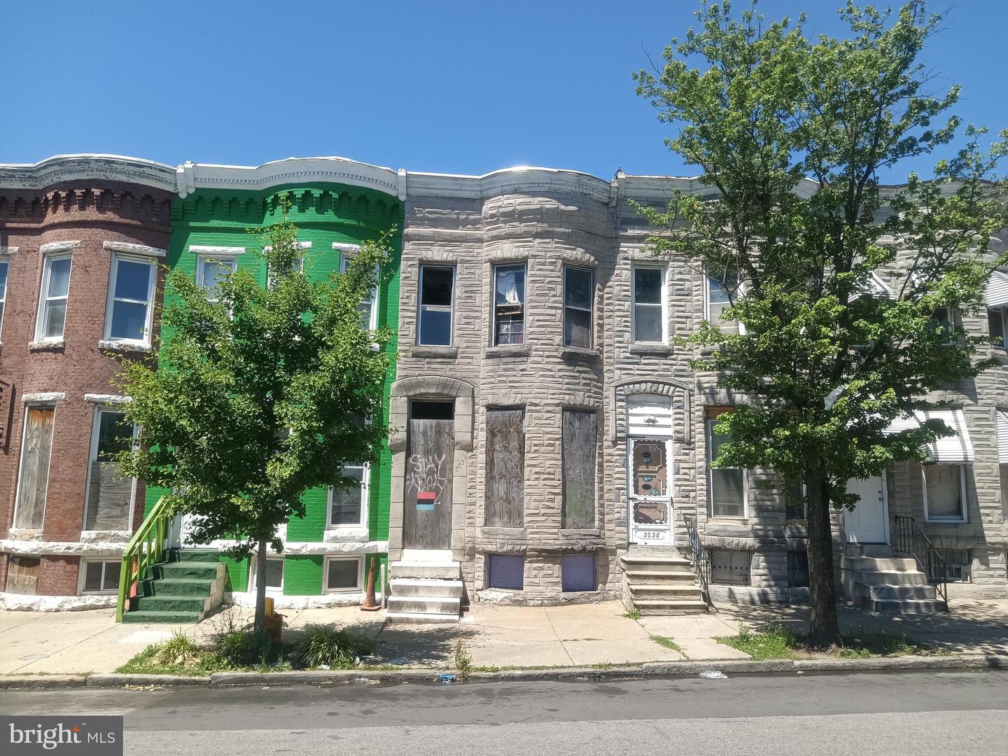 2036 N Fulton Avenue