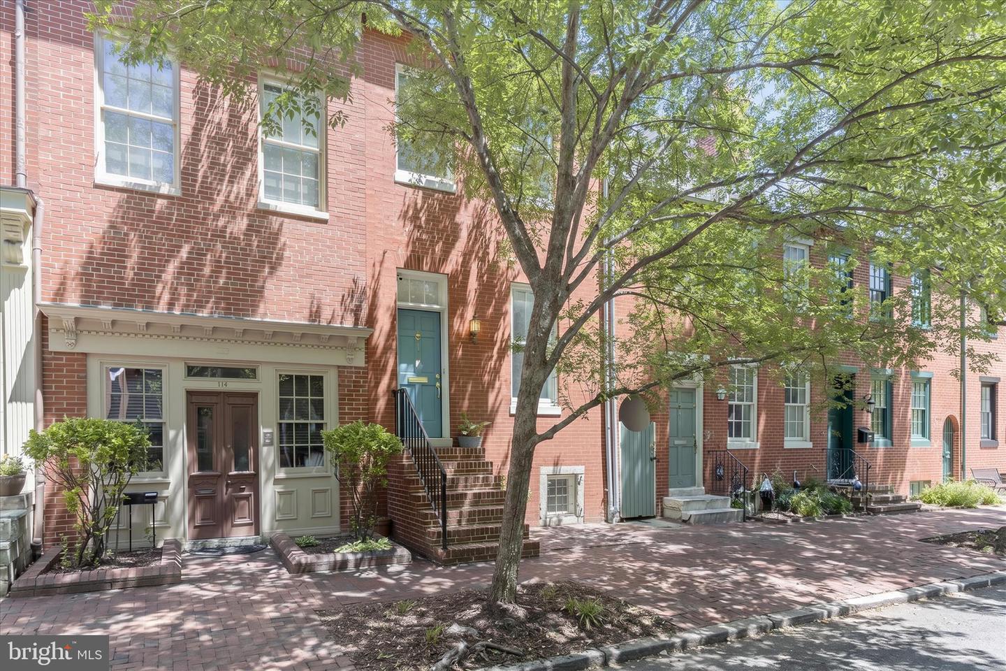 112 W Lee Street