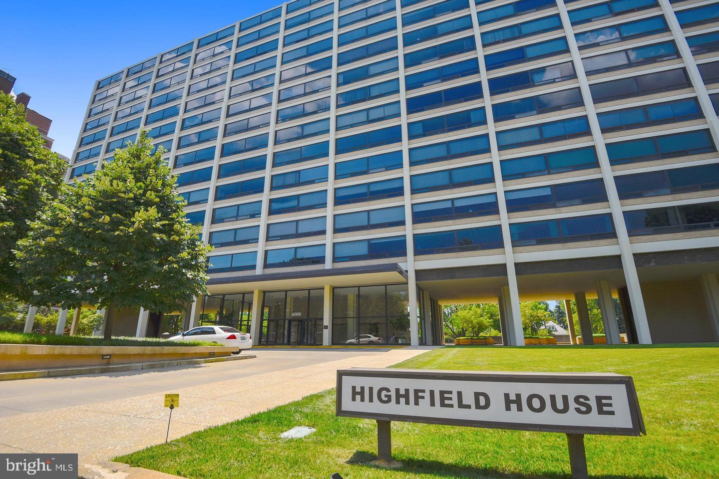 4000 N Charles Street #1206