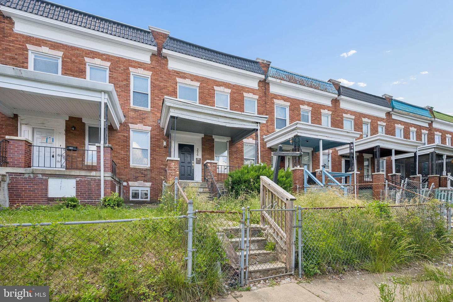 306 Lyndhurst Street
