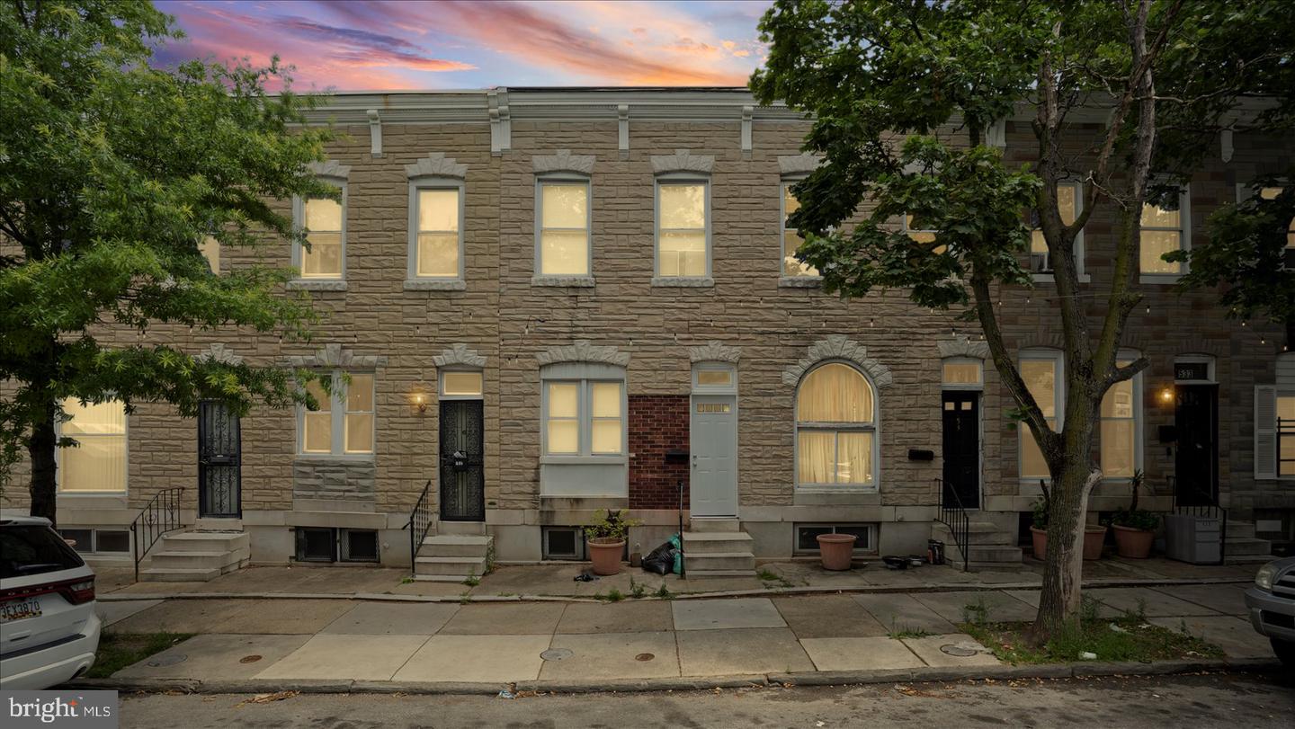 537 N Milton Avenue