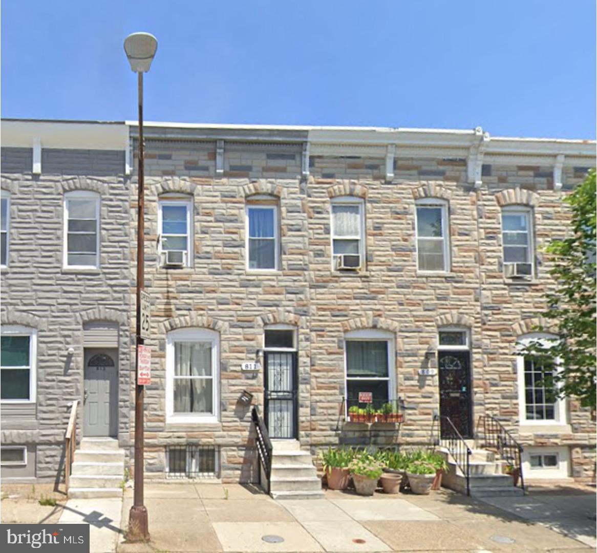 811 N Milton Avenue