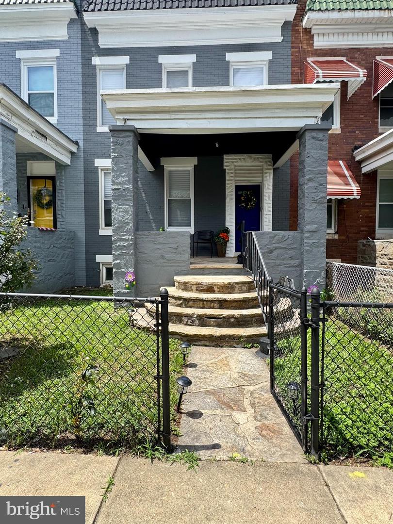 752 N Grantley Street