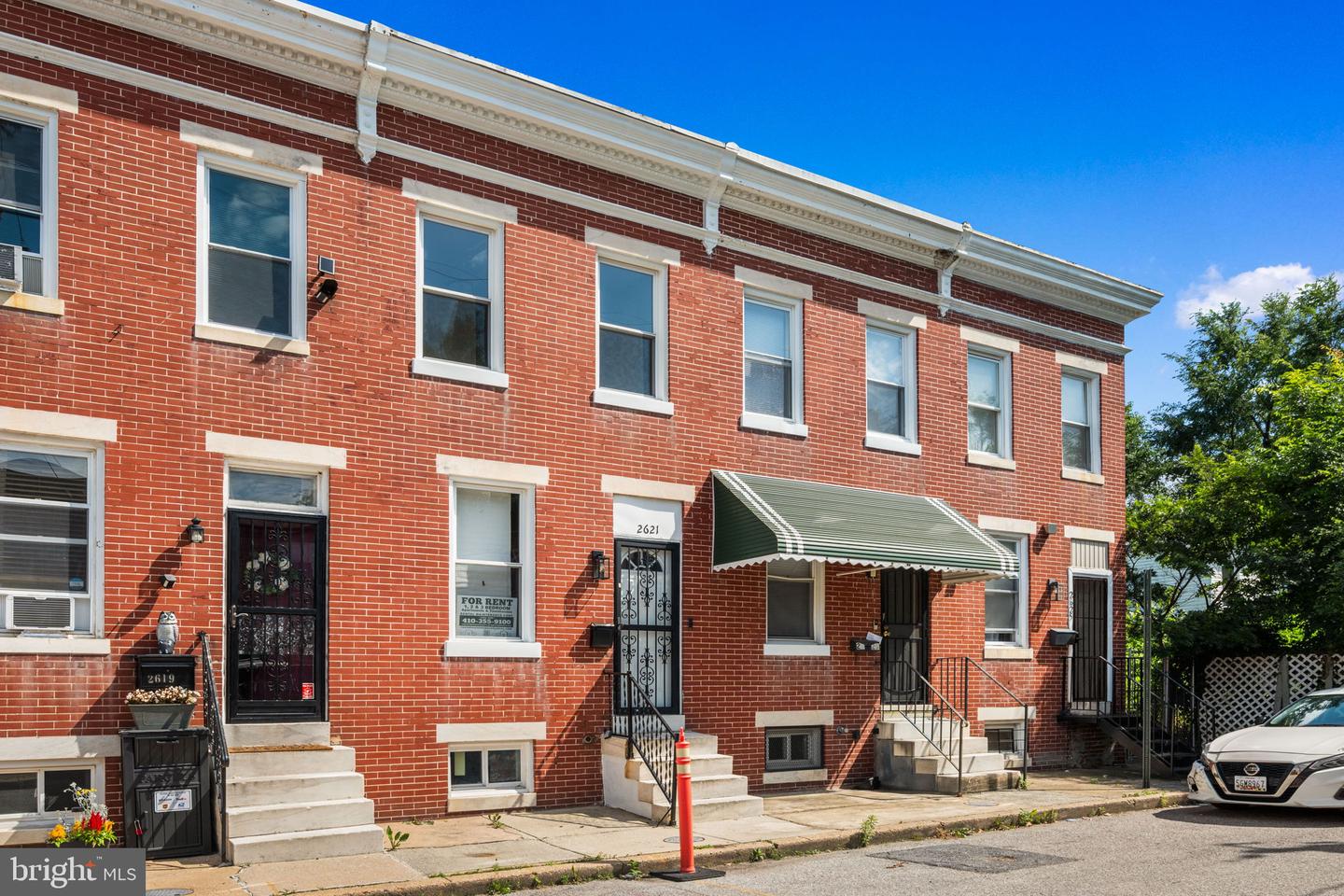2621 Sloatfield