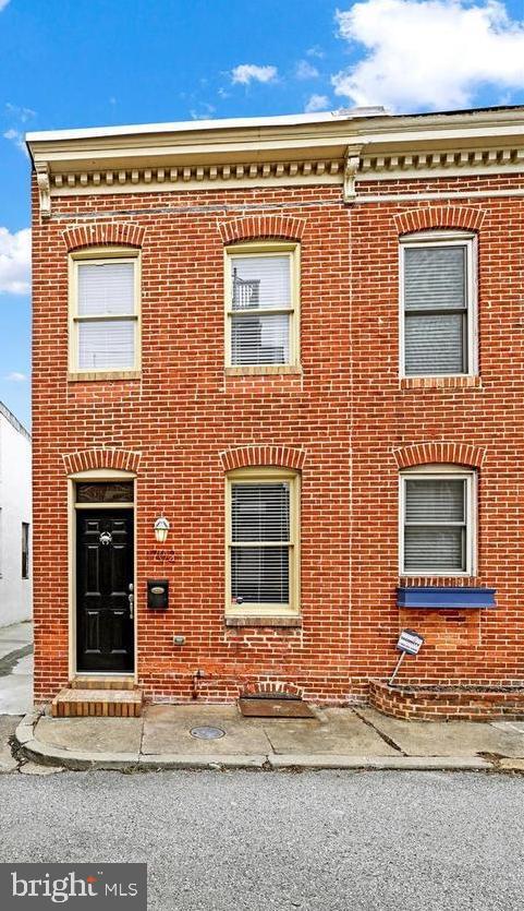 1702 William Street