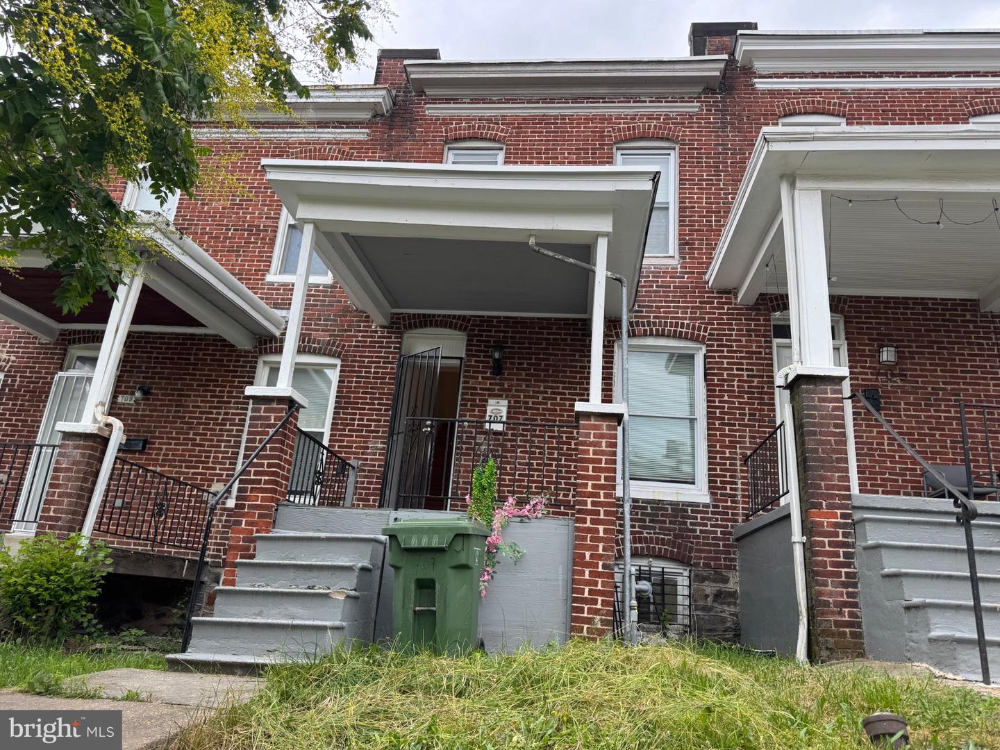 707 Denison Street