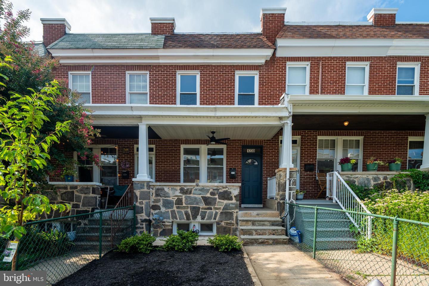 1230 W 37th Street