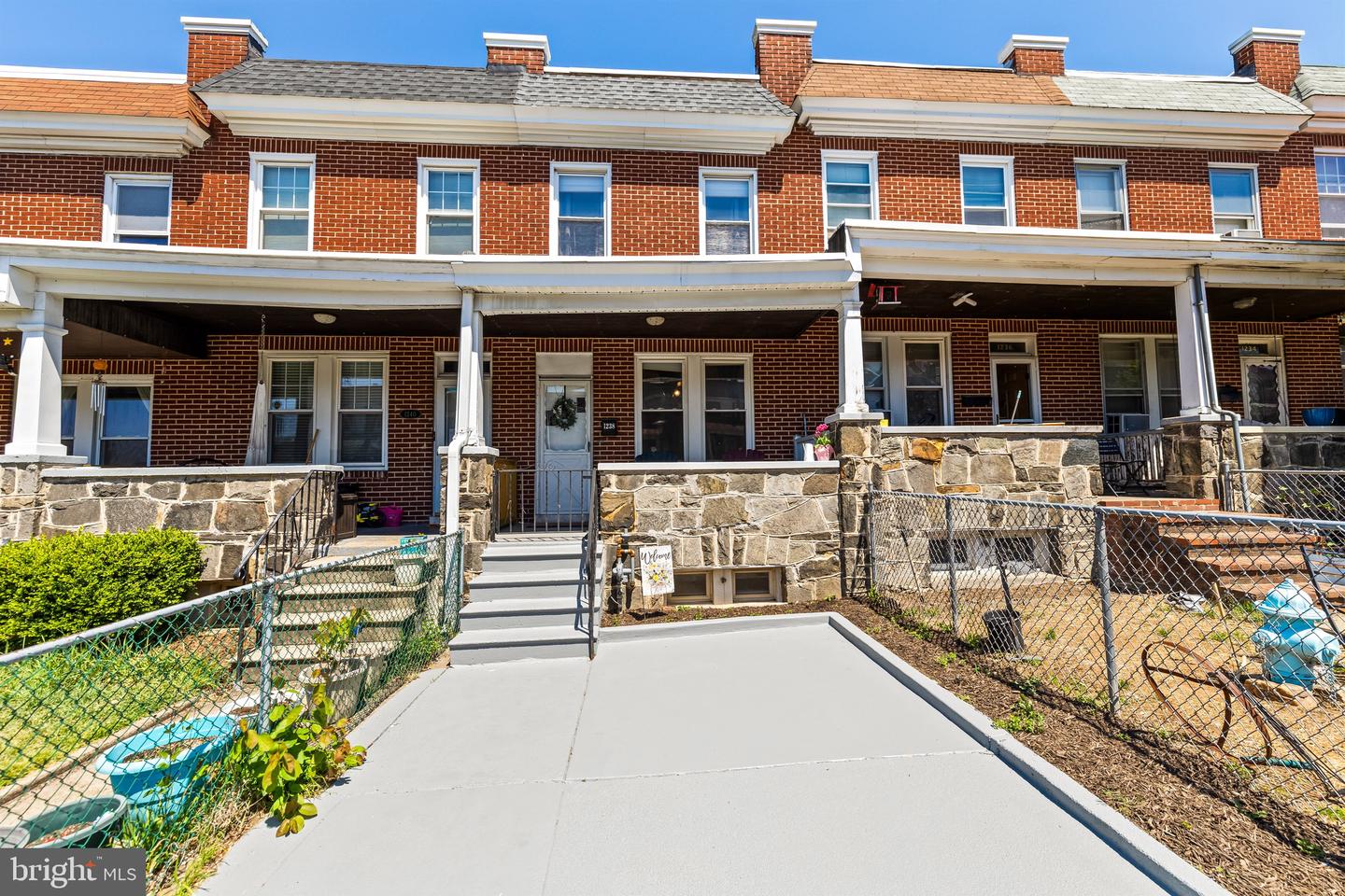 1238 W 37th Street
