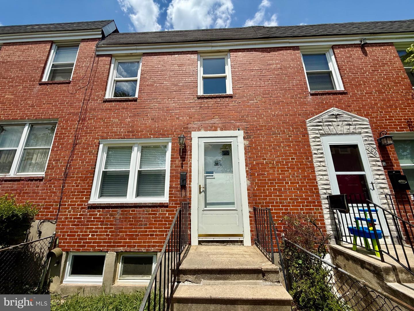 708 Woodington Road S