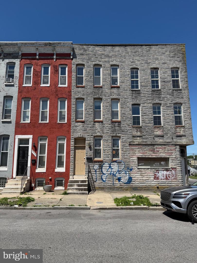 1340 N Fulton Avenue