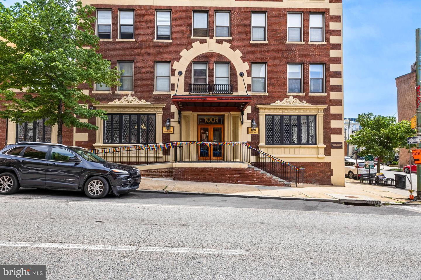 1001 Saint Paul Street #8b