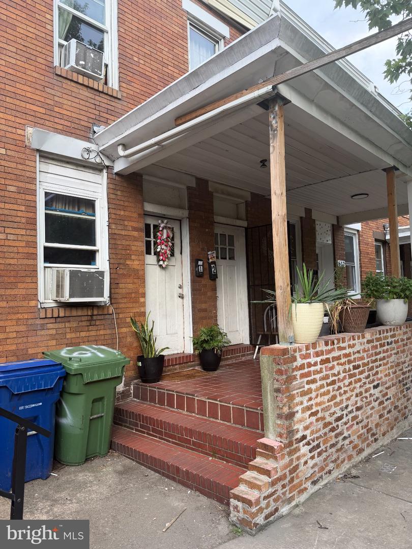 619 N Highland Avenue