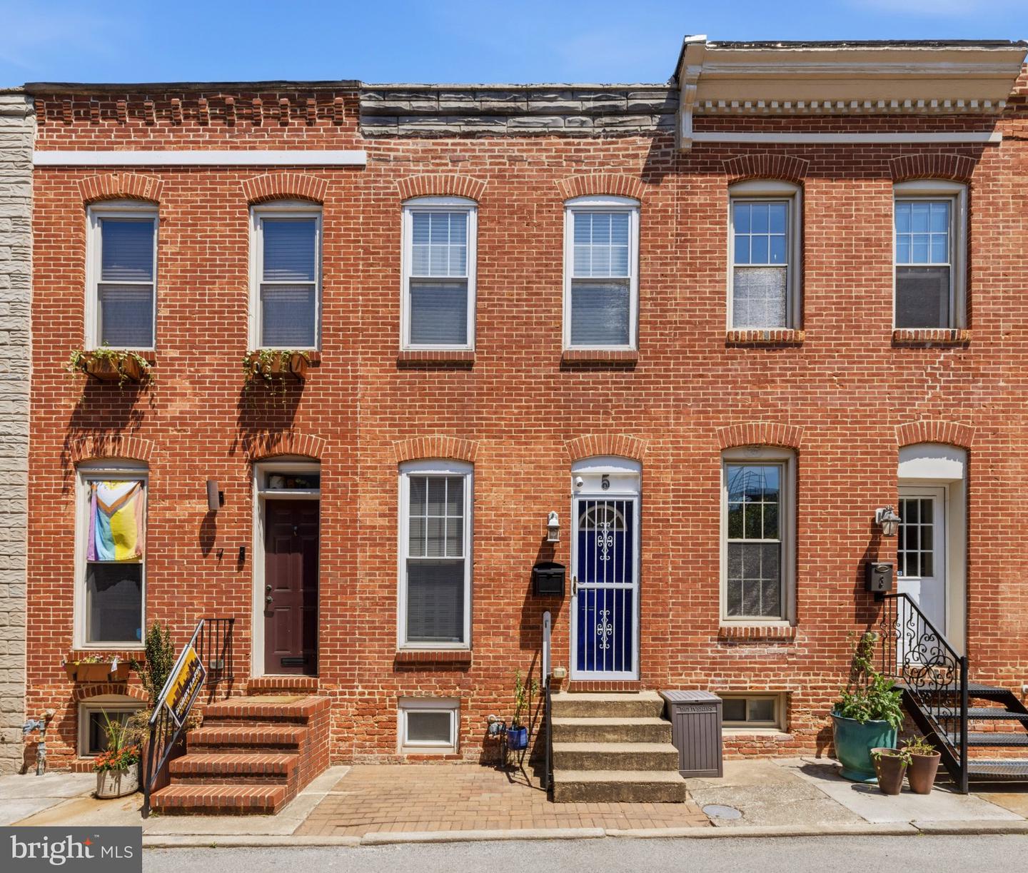 5 N Bradford Street