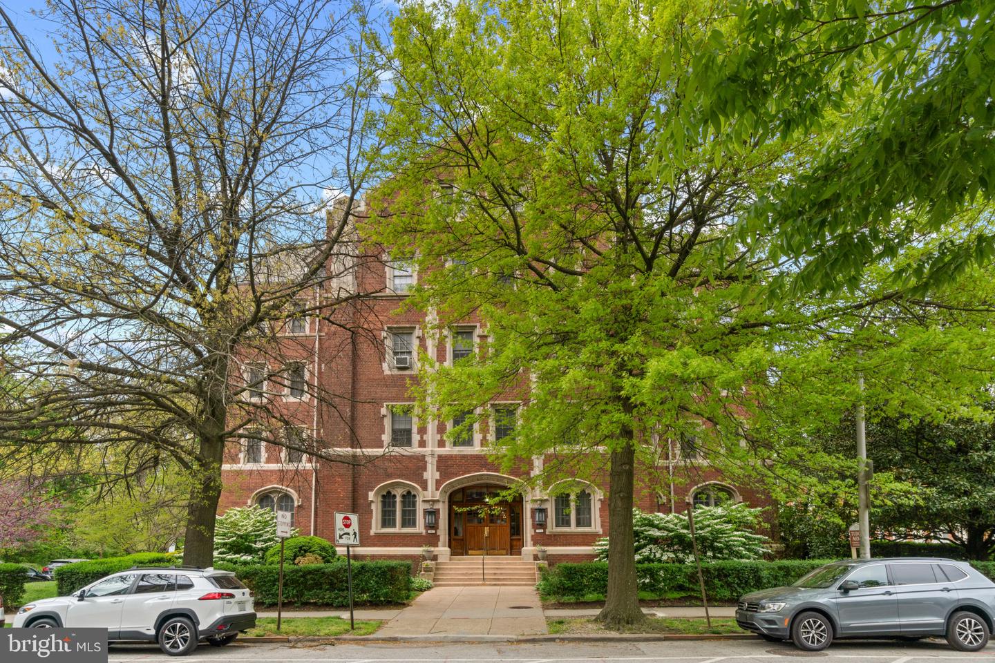 501 W University Parkway #b1