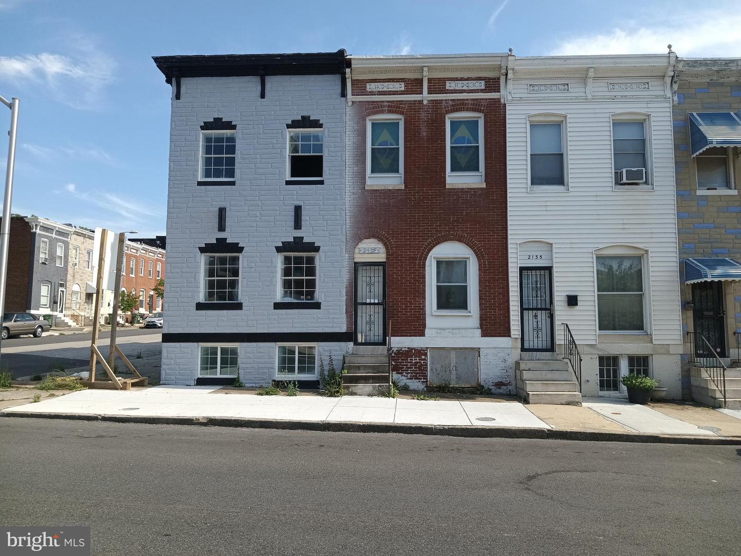 2137 E Federal Street