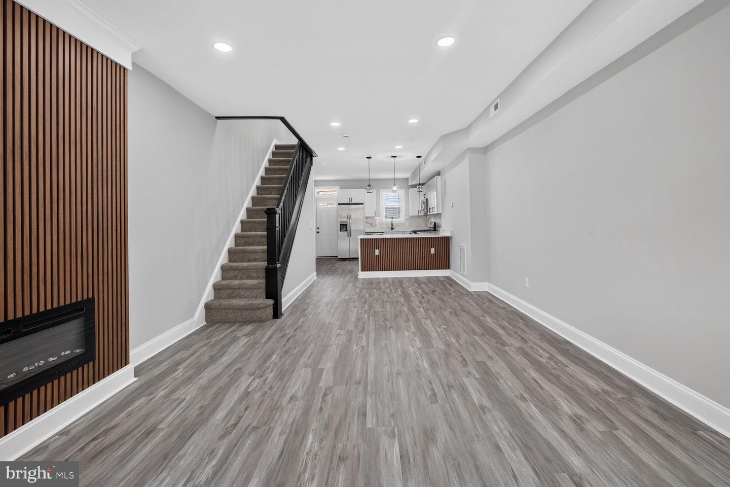 2605 E Hoffman Street