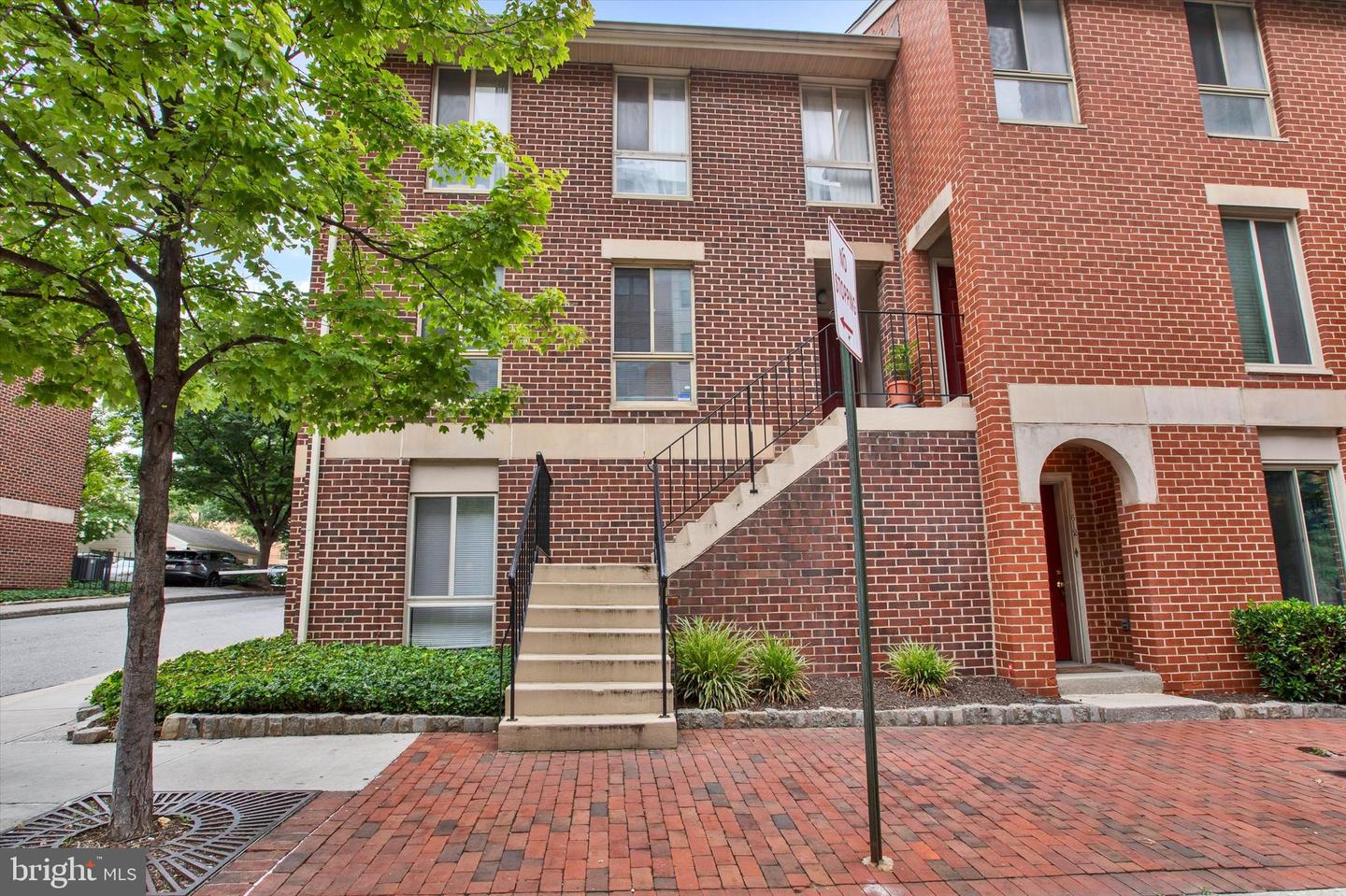 618 S Charles Street #r 32