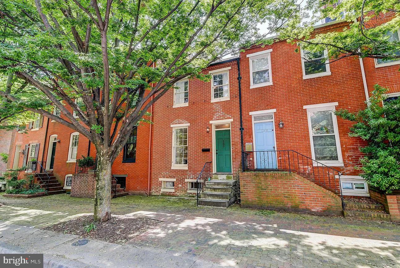 137 W Hill Street