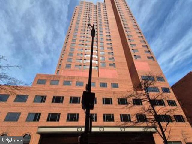 10 E Lee Street #1002-1003