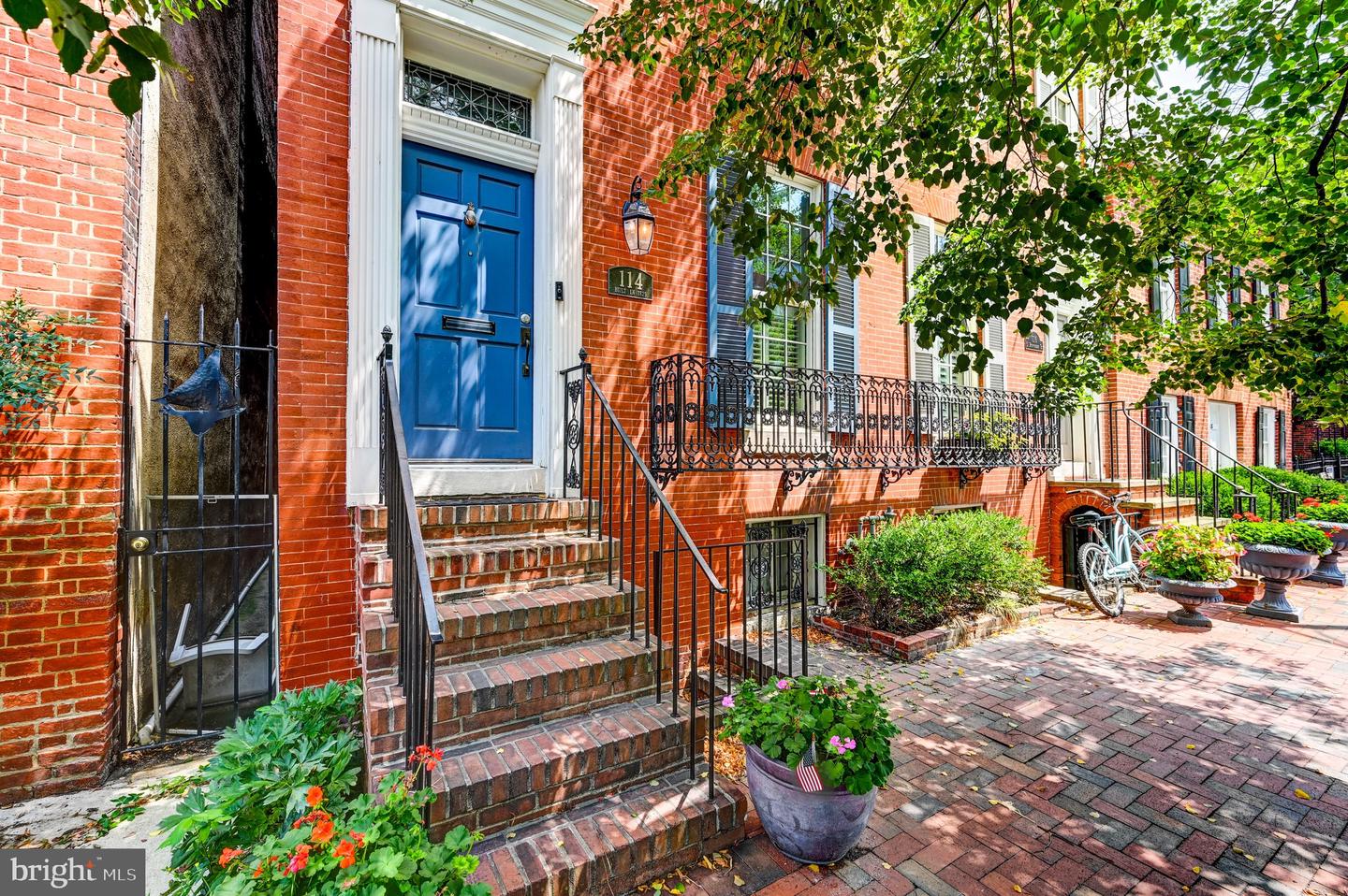 114 Montgomery Street