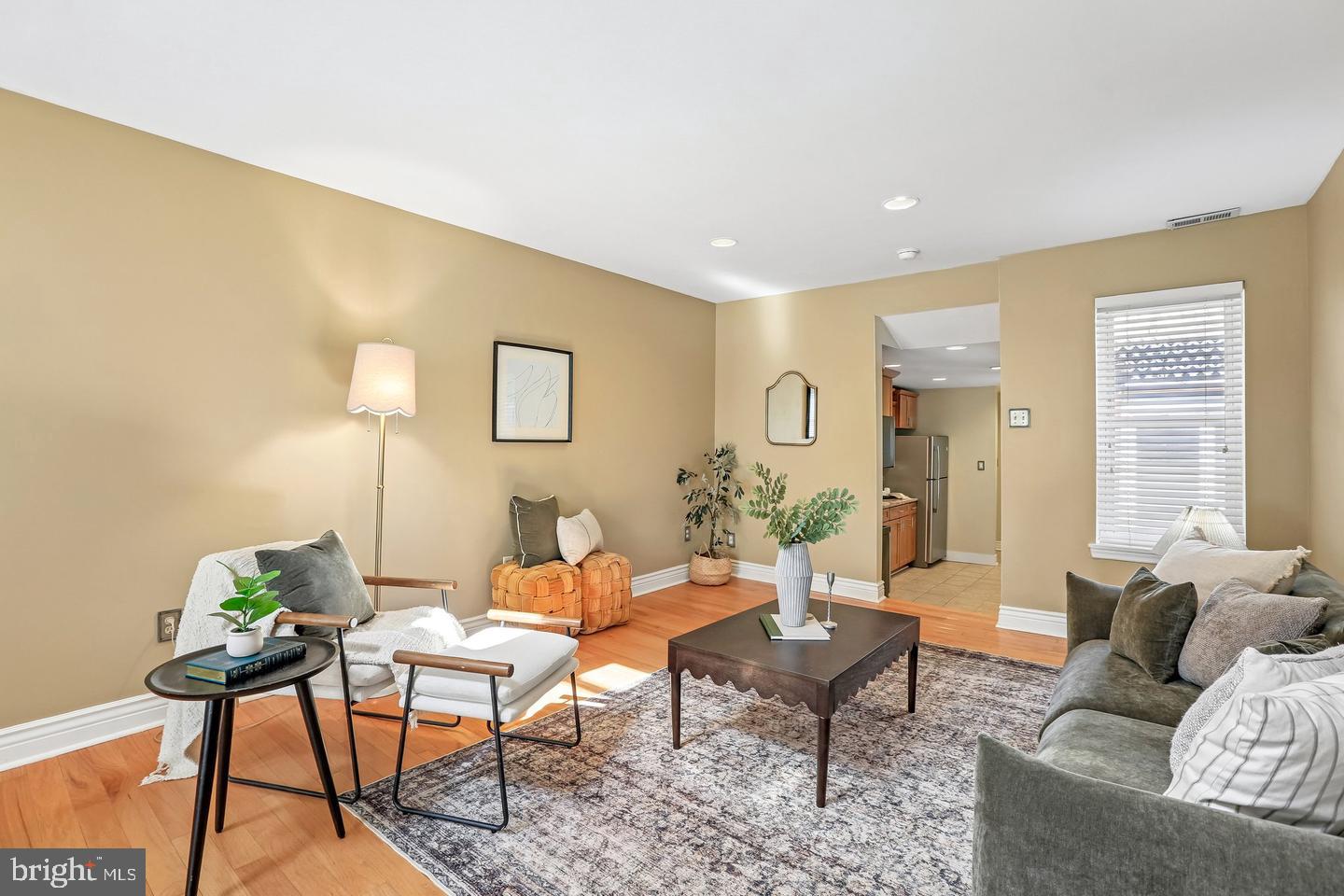 32 W Montgomery Street #f