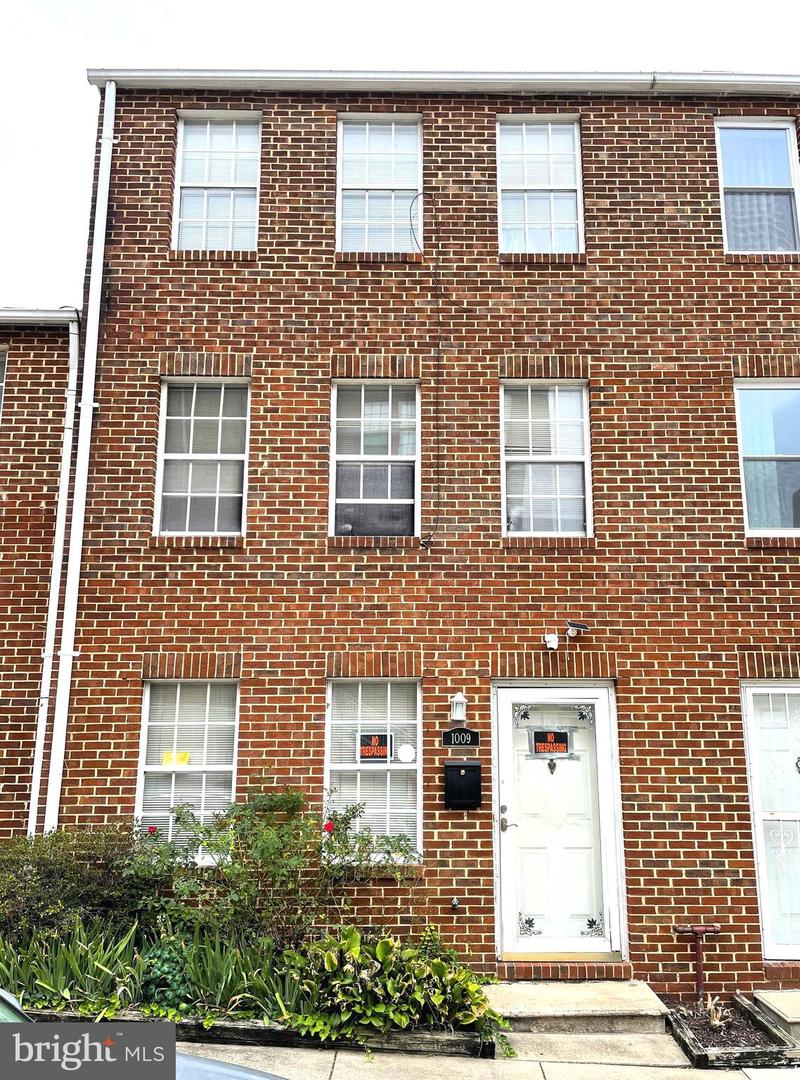 1009 Somerset Street