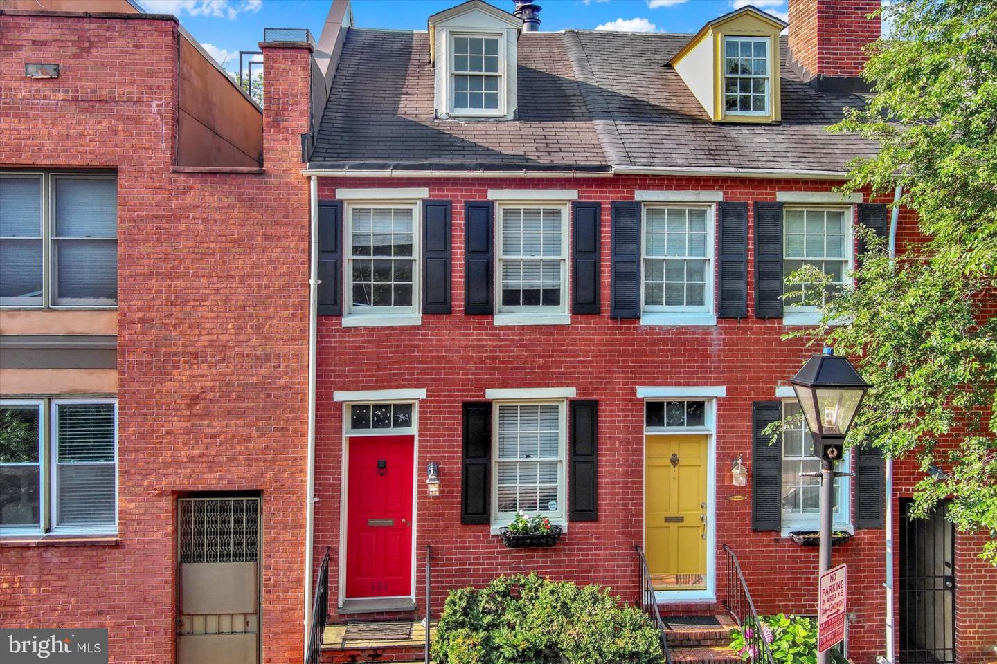 131 W Barre Street W