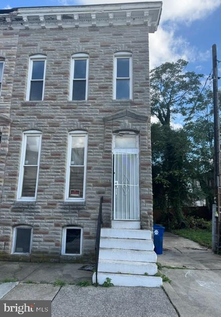 2023 Walbrook Avenue
